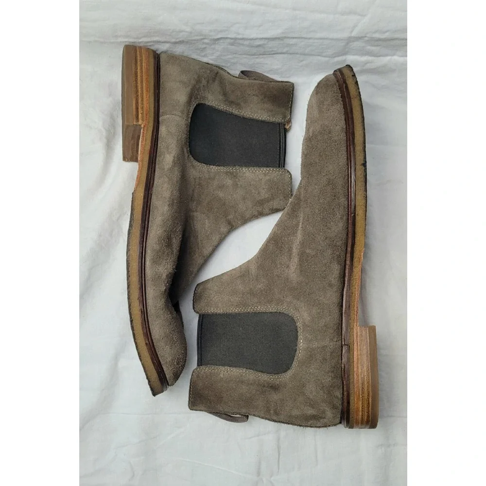 Clarks great used